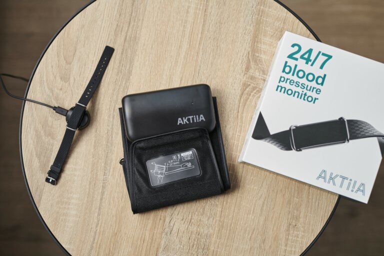 https://cdn.medicalfuturist.com/wp-content/uploads/2023/04/Aktiia-Blood-pressure-bracelet-review-768x512.jpg